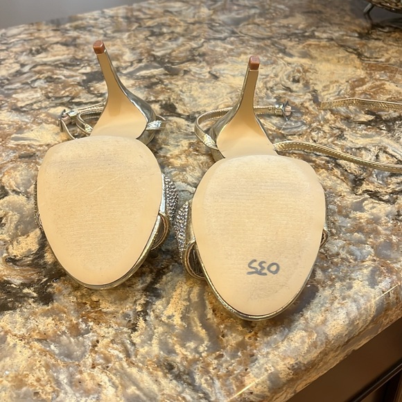 13. Can u say Steve Madden glam !! - Picture 4 of 4